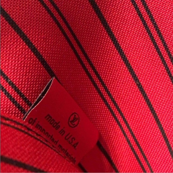 Louis Vuitton Neverful pouch - Picture 13 of 14